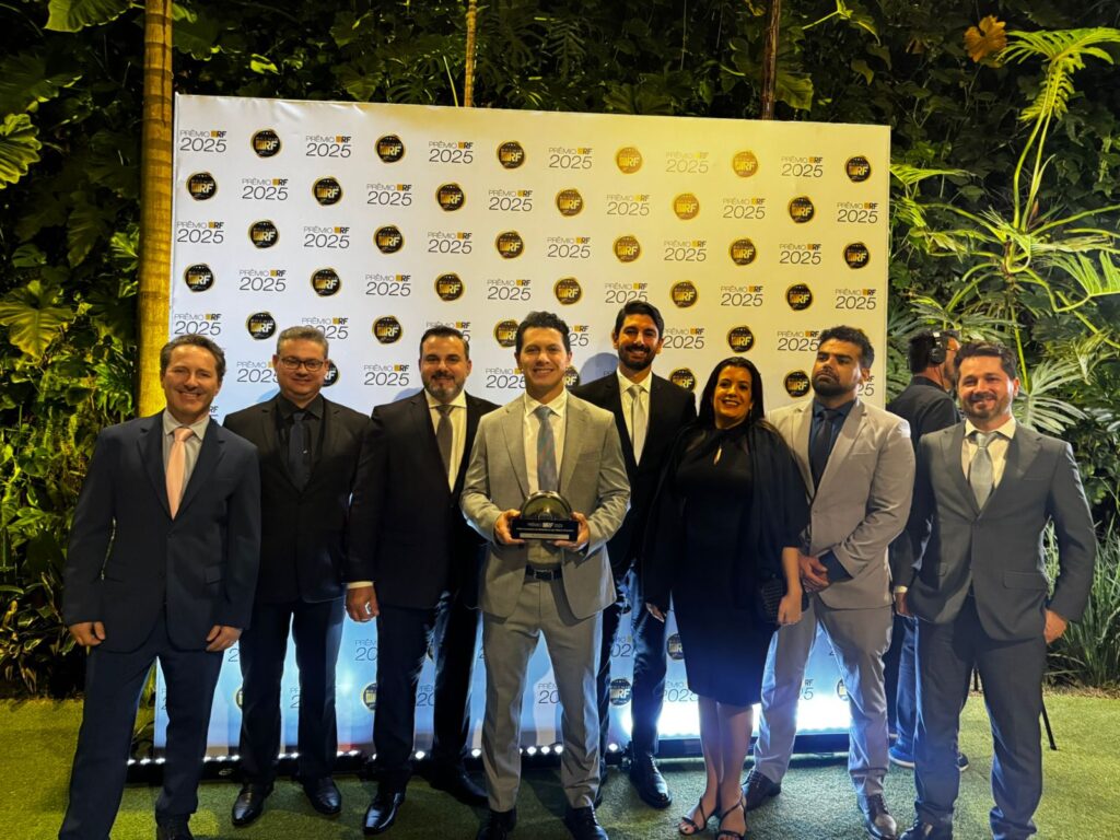 prumo-engenharia-premio-revista-ferroviaria-2025-1024x768 Prumo Engenharia é eleita a Melhor Construtora de Infraestrutura para Sistema Ferroviário pelo Prêmio Revista Ferroviária