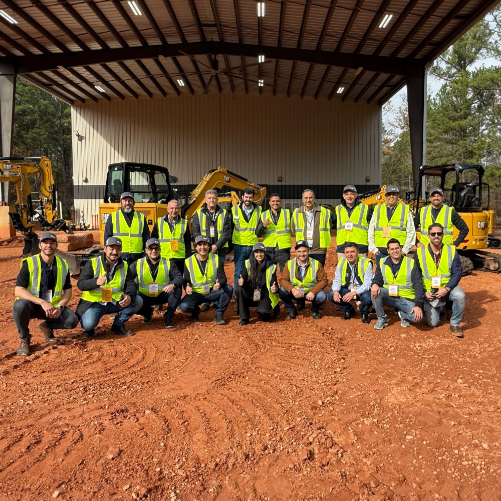 visita-tecnica-fabricas-caterpillar-prumo-1 PRUMO fortalece relacionamento global em visita técnica às fábricas da Caterpillar nos EUA